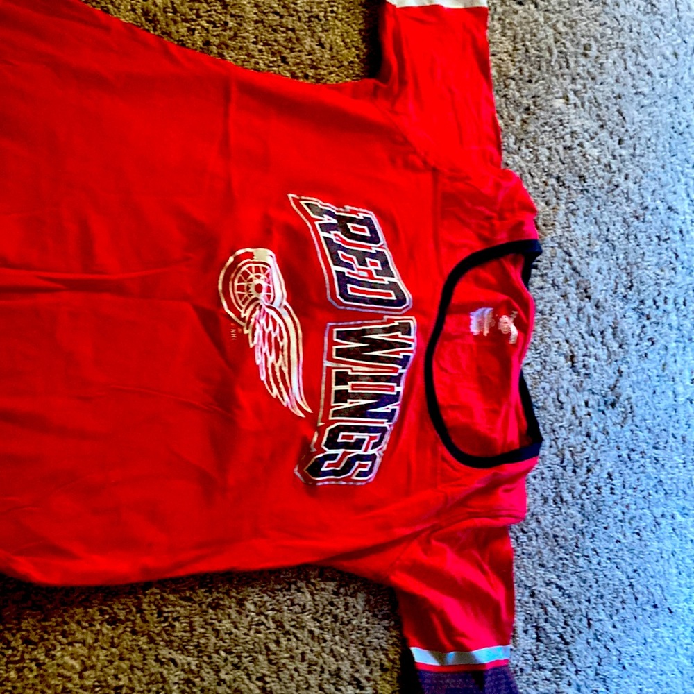Red wing shirt